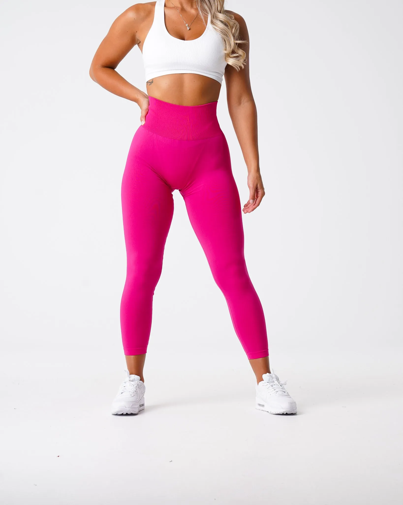 Magenta Solid Seamless Leggings